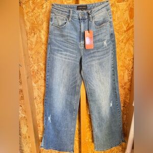 Risen Wide Leg Jeans